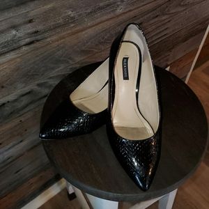 🤩Black 2in Heels🤩